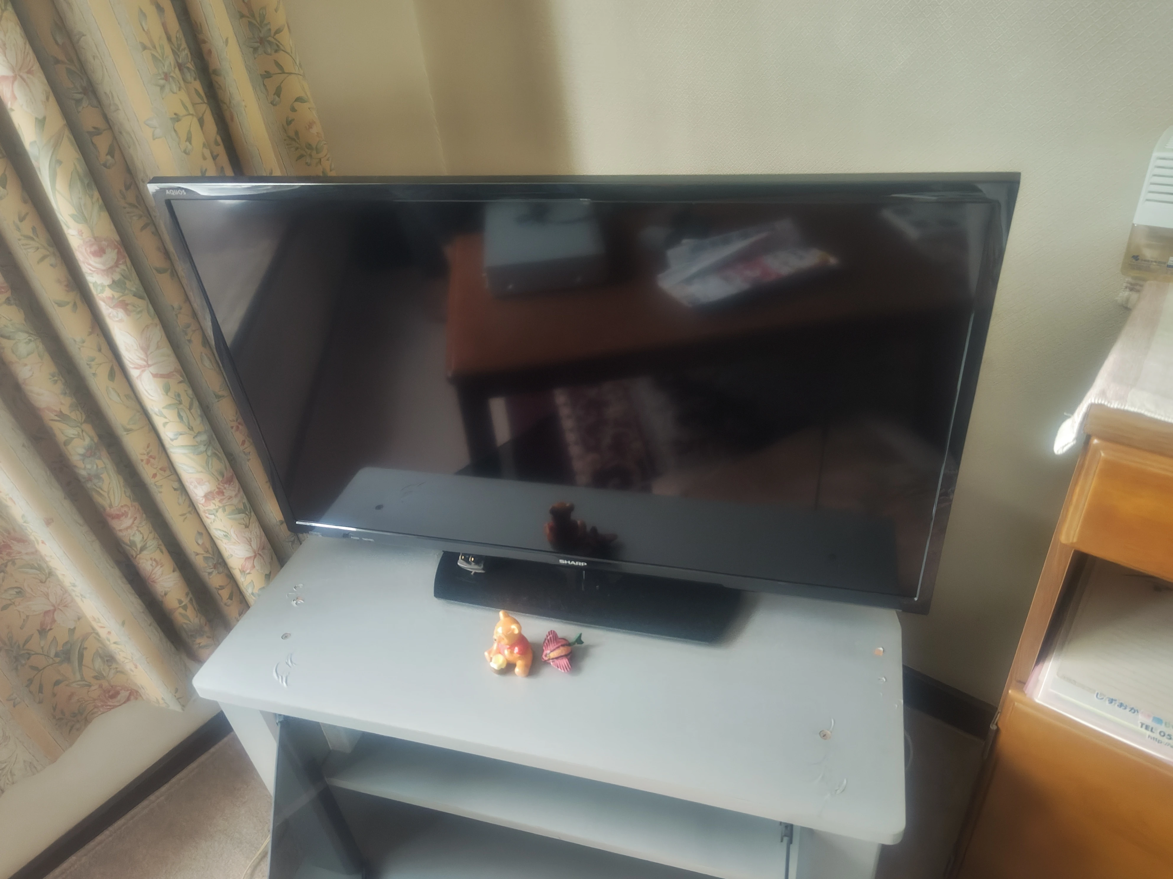 液晶テレビ